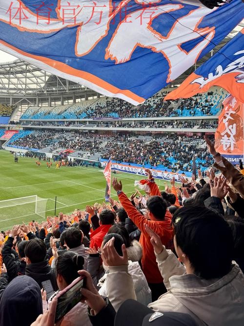 半程复盘 | 亮点追踪:一流场地见证多场经典比赛 中超球迷重回球场观赛 半程复盘 | 亮点追踪:一流场地见证多场经典比赛 中超球迷重回球场观赛